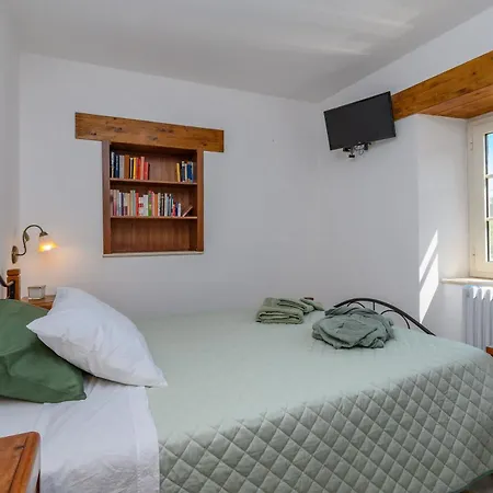House Barba Frane