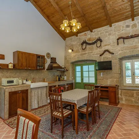 House Barba Frane بيت للعطل Vižinada
